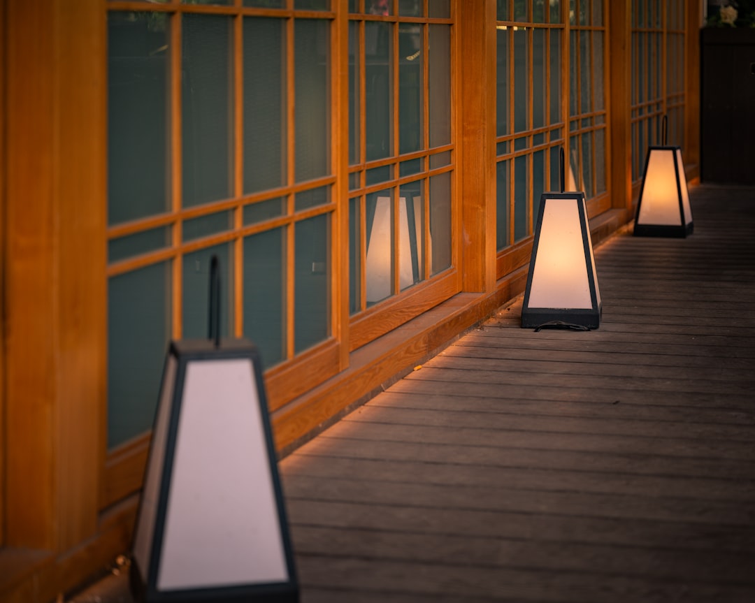 Photo Wooden Floor Lamps