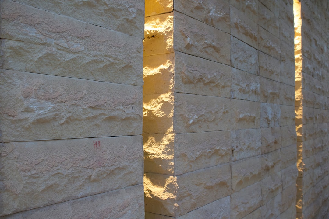 Photo alabaster stone wall light