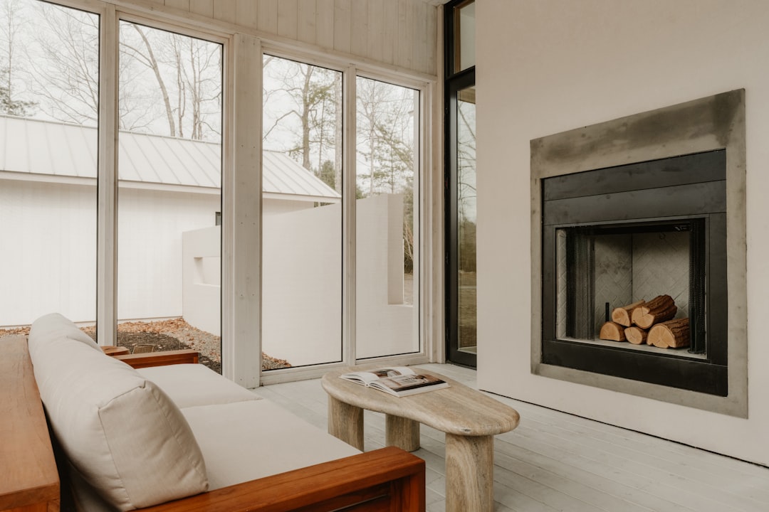 Photo fireplace nook lighting